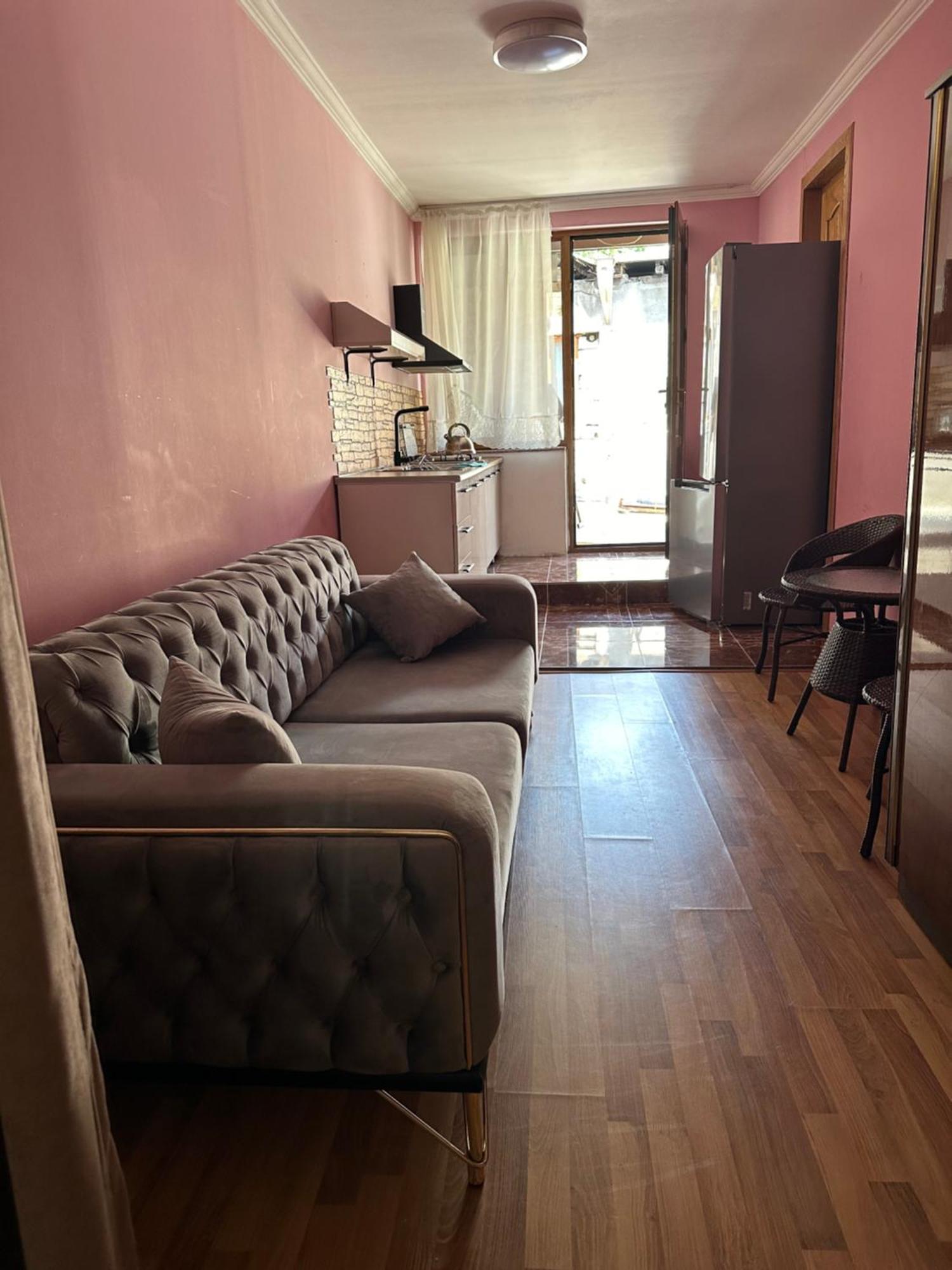 Guest House Nana Borjomi Exterior photo